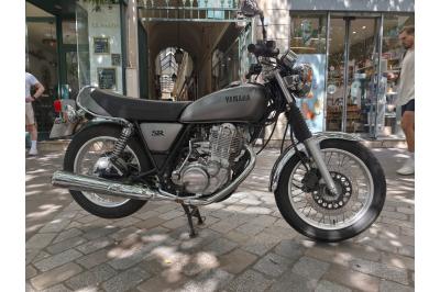 YAMAHA SR 400