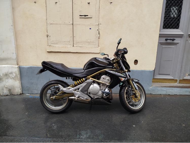KAWASAKI ER-6 (47.5CV)