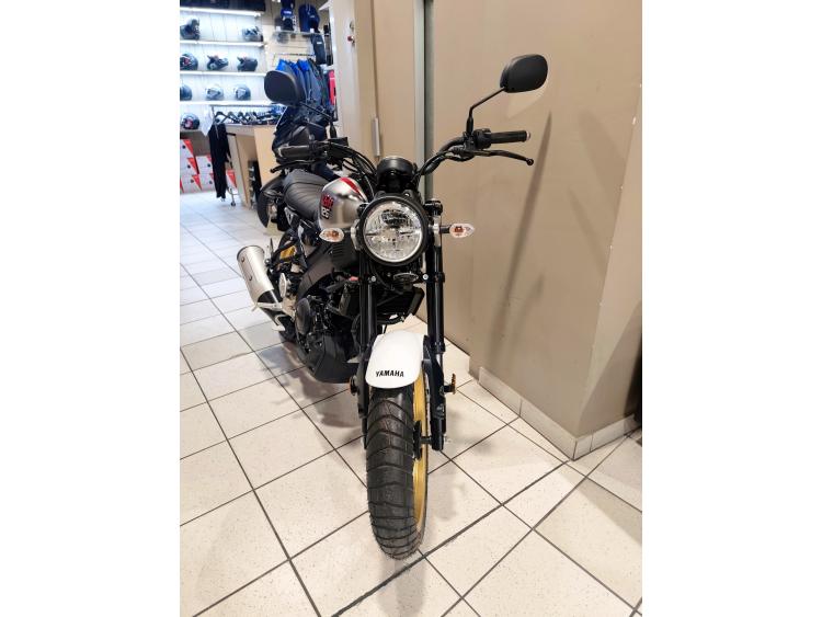 YAMAHA XSR 125 Legacy