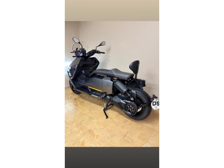 BMW CE 04 AVANTGARDE BRIDÉ PERMIS A1