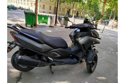 YAMAHA TRICITY 300
